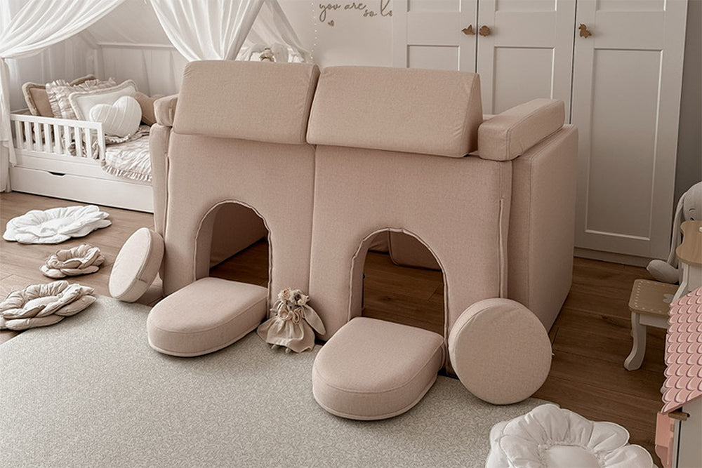House with two arched entrances built from the sofa and Arches