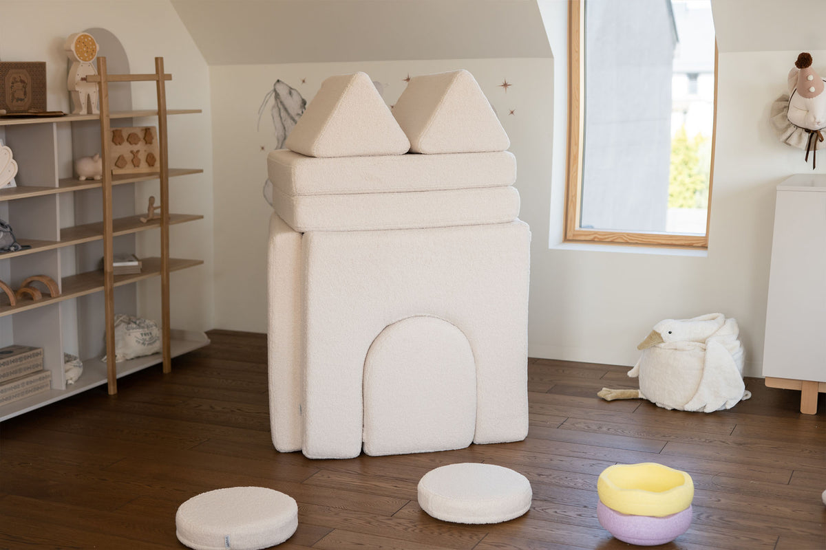 Castle built with Arches Teddy in Soft Cream
