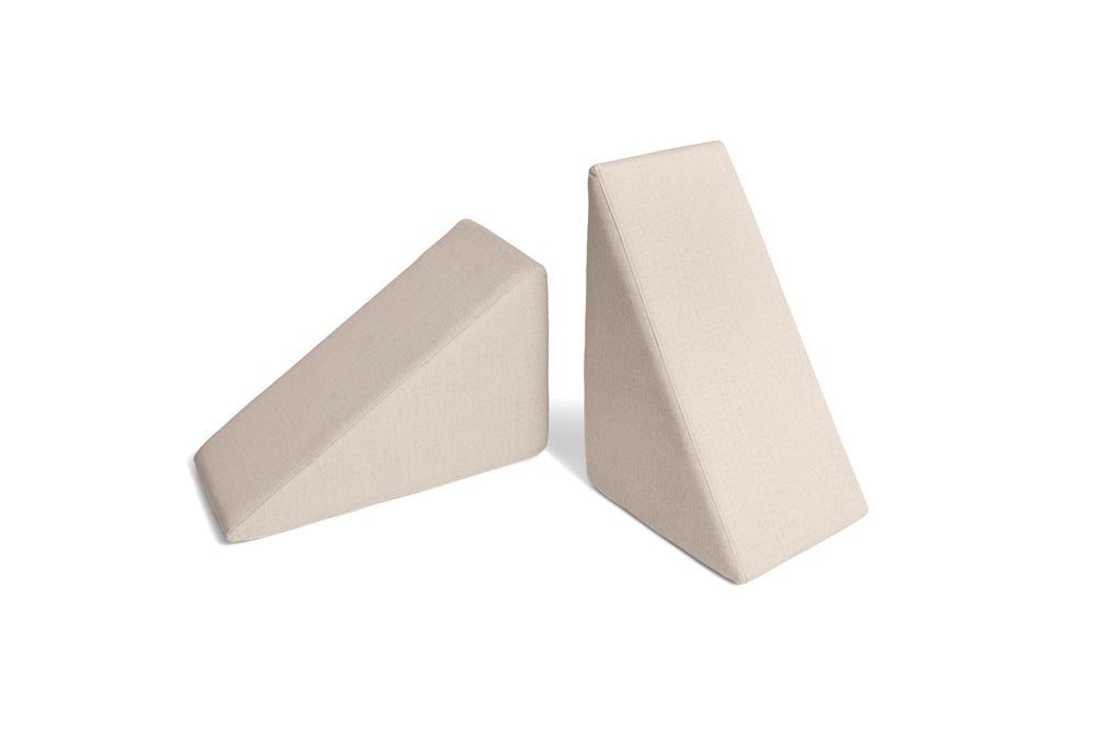 Slide in Soft Beige lying down and standing up