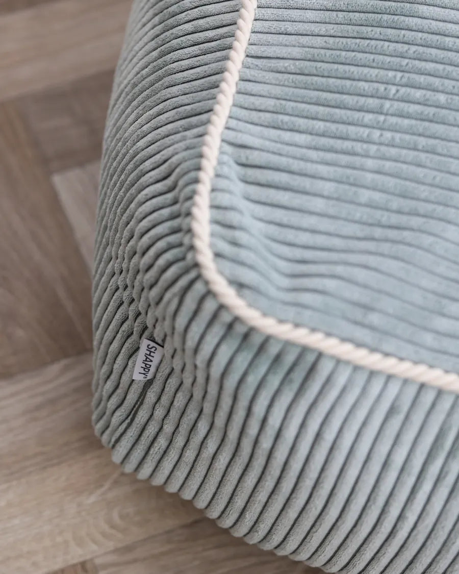 Close-up of Kumo corduroy and cotton rope in Peppermint