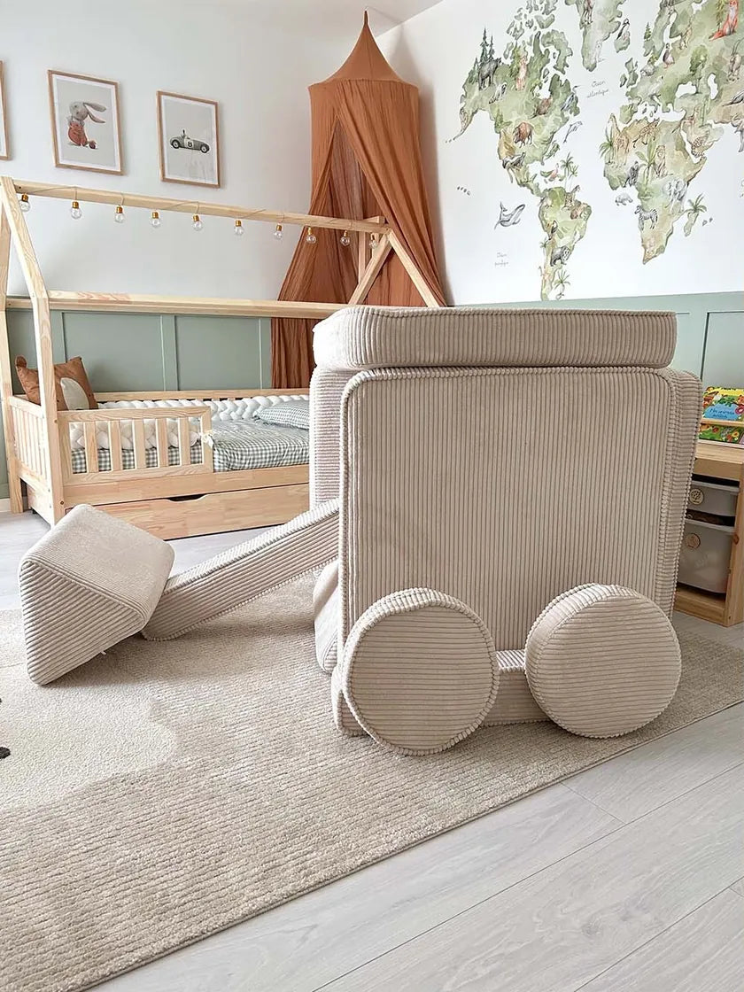 Auto met ronde wielen gebouwd van de Speelbank Original Corduroy in Vanilla