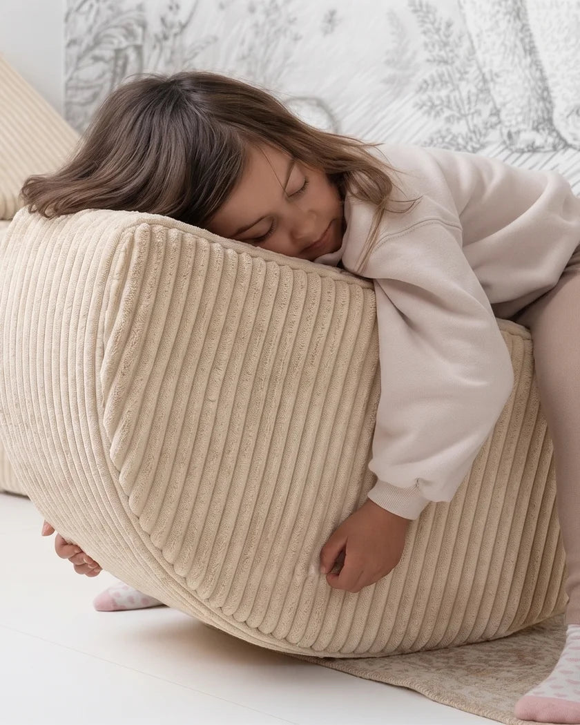 Child hugging Rocker Waffle Cream Beige