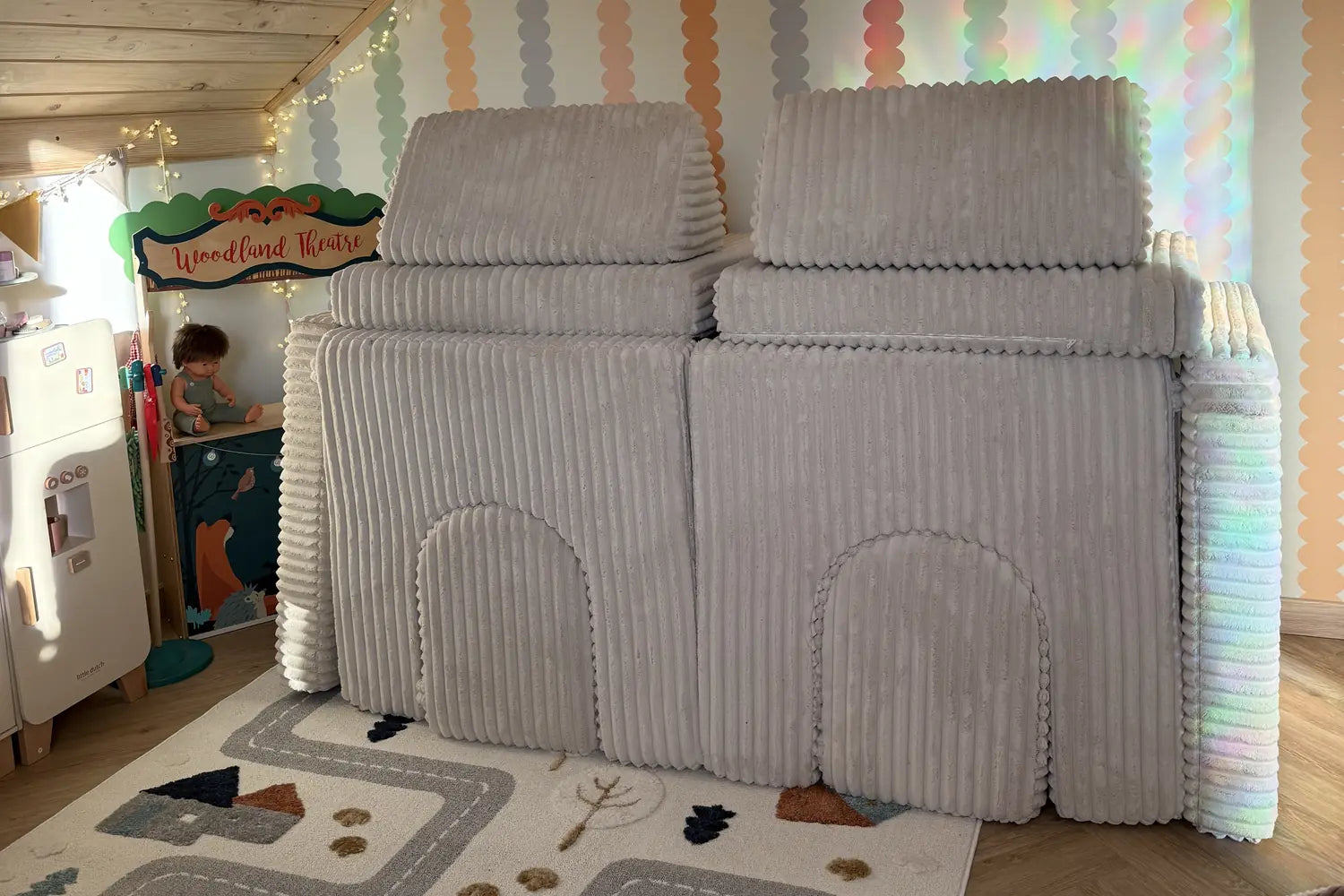 Shappy Arches Original Corduroy, A castle wall with two doors