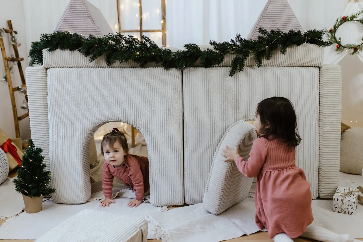 Shappy Arches Original Corduroy, Un château avec une porte d’entrée