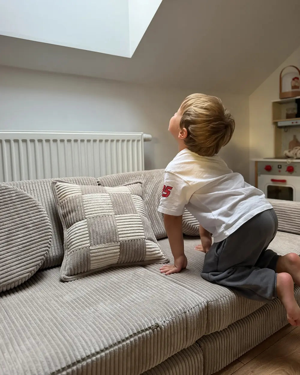 Check Cushion, Check Cushion zu Hause 2